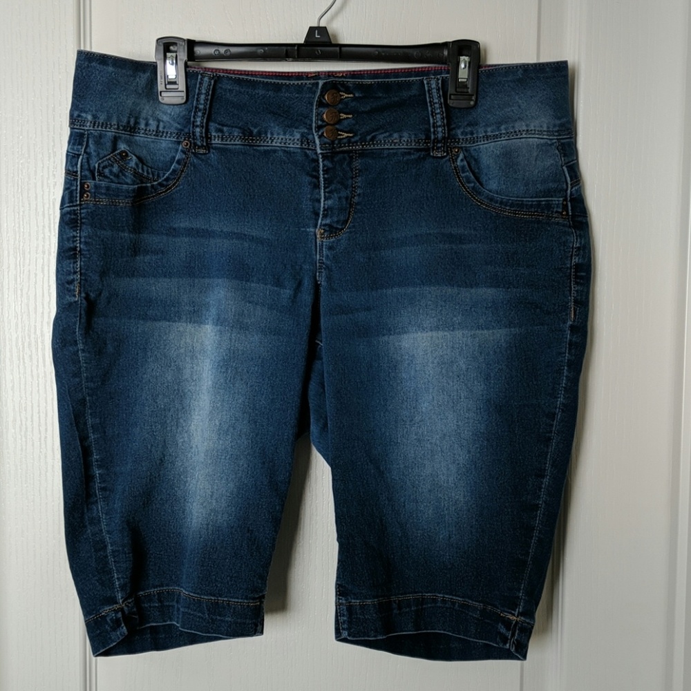 Royalty For Me Bermuda Shorts